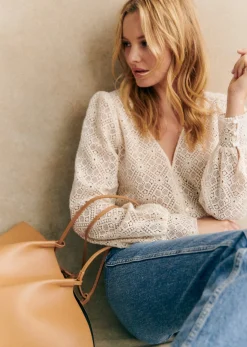 Gaya Blouse